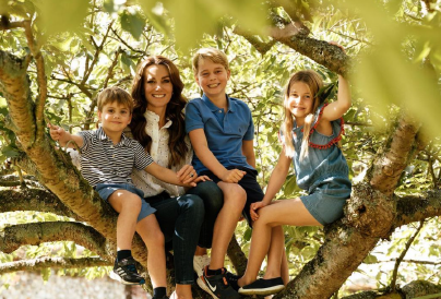   Katalin hercegné friss fotókat osztott meg a gyerekeiről, így ritkán látni őket